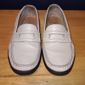 Salvatore Ferragamo White Leather Slip-On Loafer Size 5